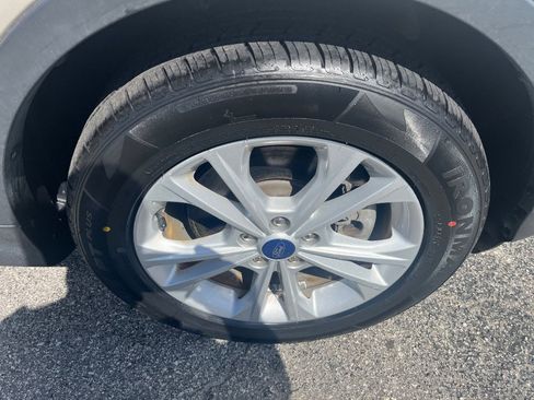 Used 2018 Ford Escape SEL image 12