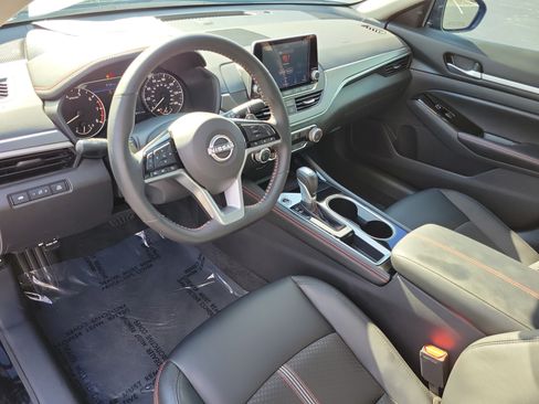 Used 2025 Nissan Altima 2.5 SR FWD image 20