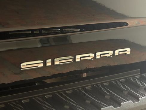 Used 2024 GMC Sierra 2500 Denali w/ Denali Reserve Package AWD/4WD image 10