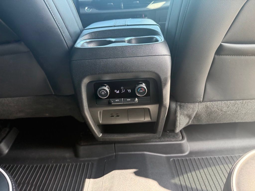 Used 2025 Buick Enclave Preferred w/ LPO, Floor Liner Package FWD image 18