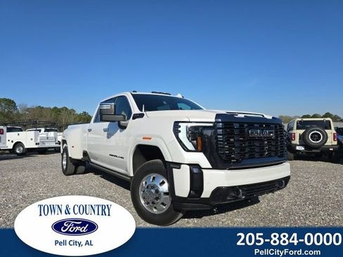 Used 2024 GMC Sierra 3500 Denali Ultimate image 1