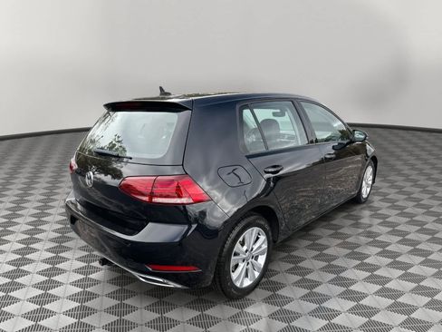 Used 2021 Volkswagen Golf 4-Door image 3