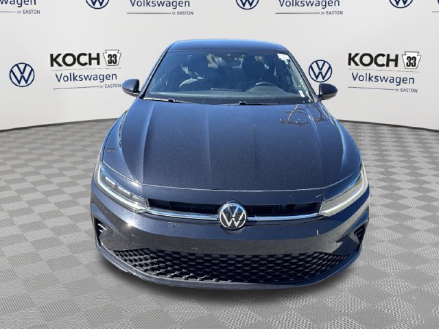Used 2025 Volkswagen Jetta Sport FWD image 2