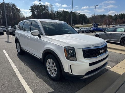 Used 2022 Kia Telluride LX image 10