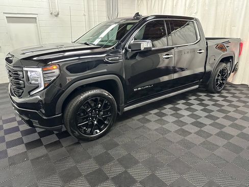 Used 2023 GMC Sierra 1500 Denali Ultimate AWD/4WD image 5