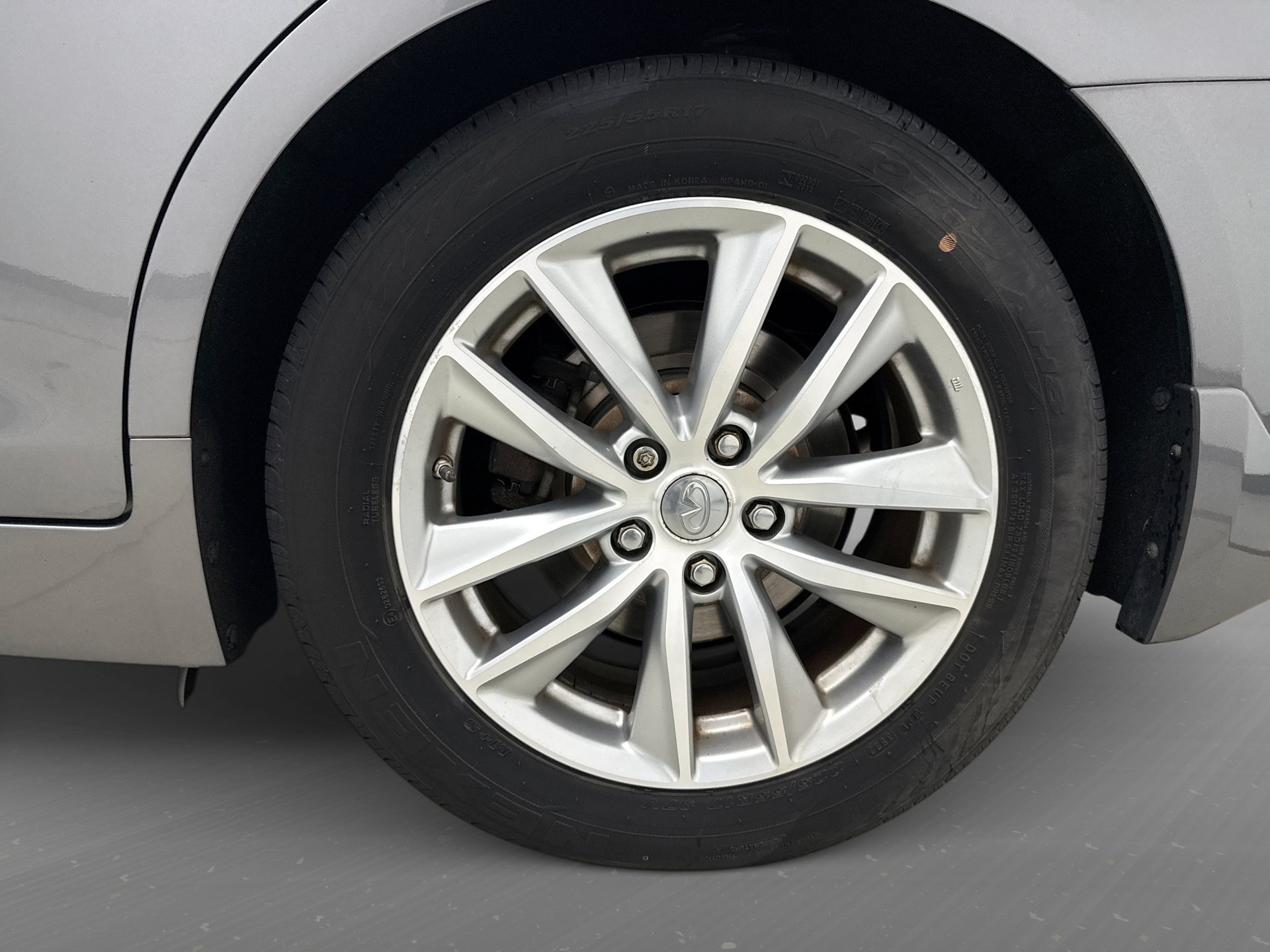 Used 2016 INFINITI Q50 3.0t Premium w/ 3.0T Premium Plus Package AWD/4WD image 22