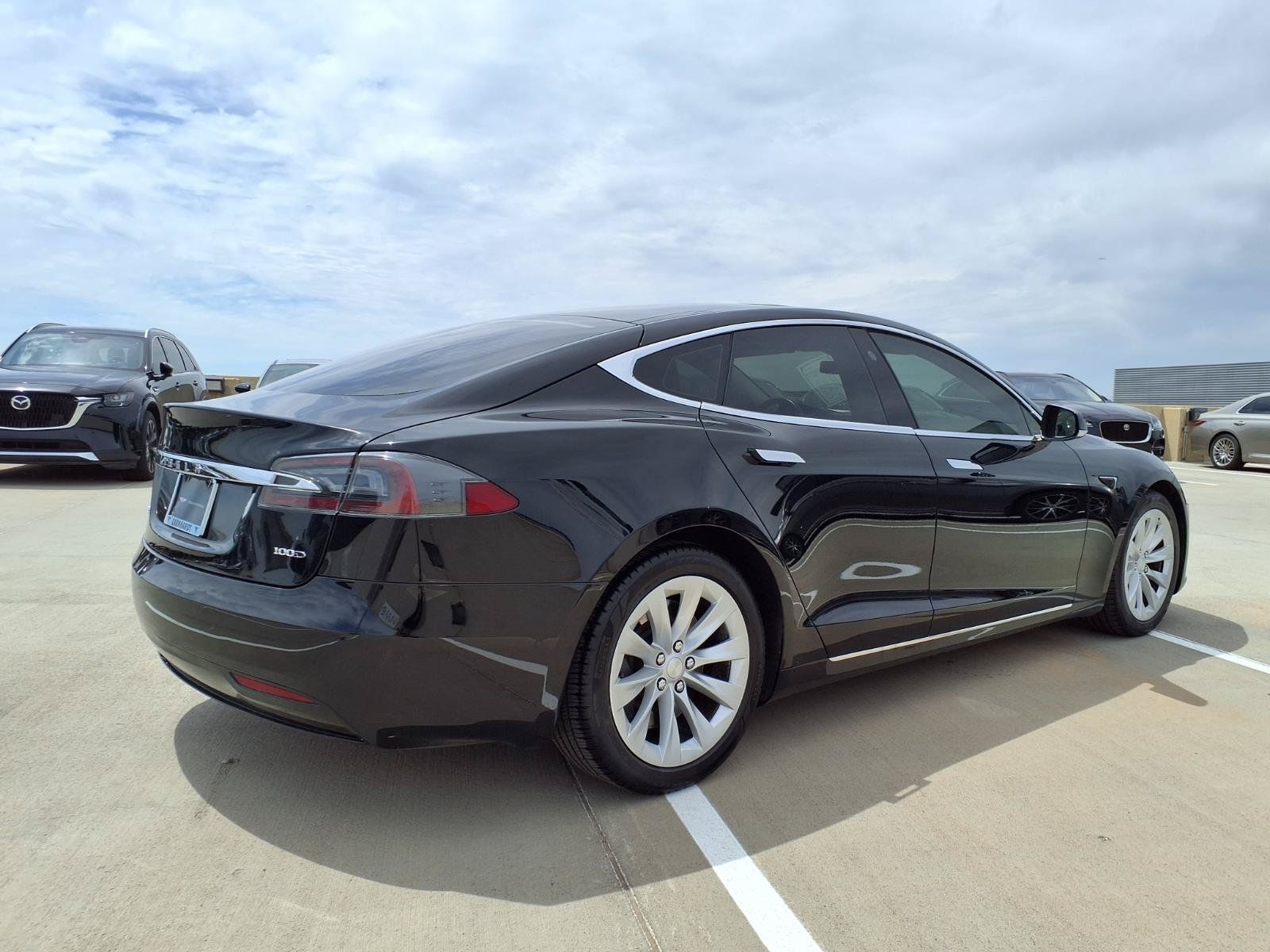 Used 2017 Tesla Model S AWD image 6