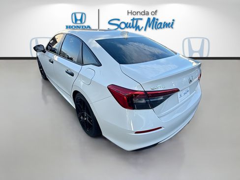 Certified 2024 Honda Civic Sport image 5