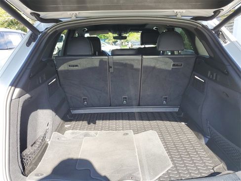 Used 2019 Audi SQ5 Prestige w/ Prestige Package image 6