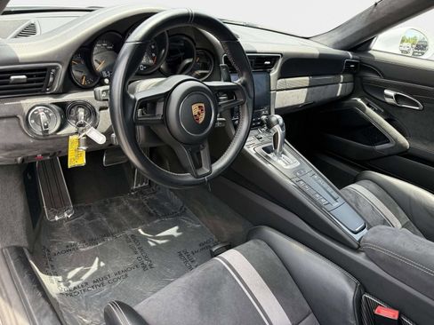 Used 2018 Porsche 911 GT3 RWD image 35