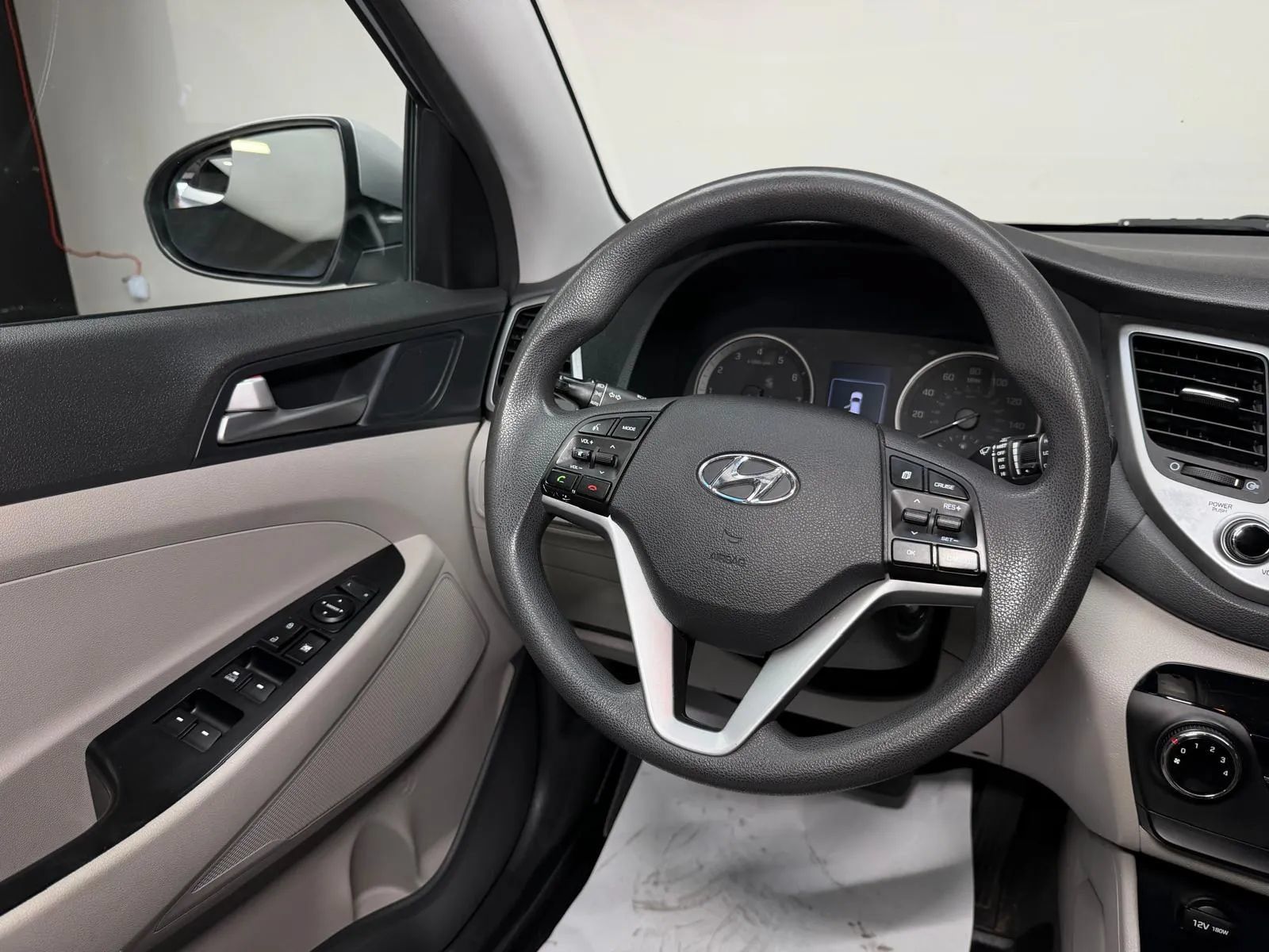 Used 2018 Hyundai Tucson SE AWD/4WD image 21