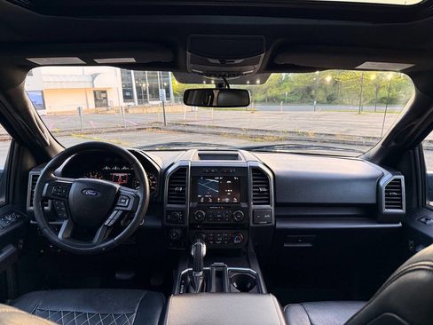 Used 2018 Ford F150 XLT w/ Equipment Group 302A Luxury AWD/4WD image 33