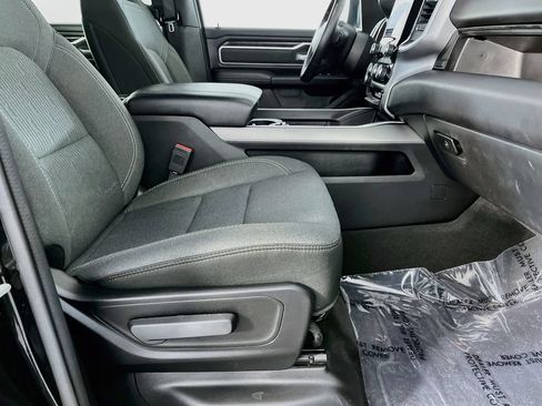 Used 2022 RAM 1500 Big Horn AWD/4WD image 34