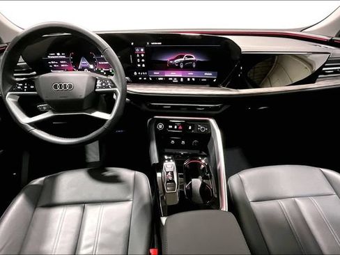 Certified 2025 Audi Q5 Premium w/ Convenience Package AWD/4WD image 10