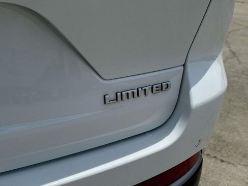 New 2026 Jeep Grand Cherokee Limited RWD image 16