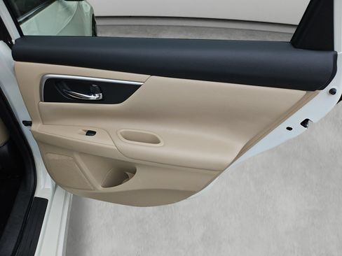 Used 2017 Nissan Altima 2.5 SV FWD image 31