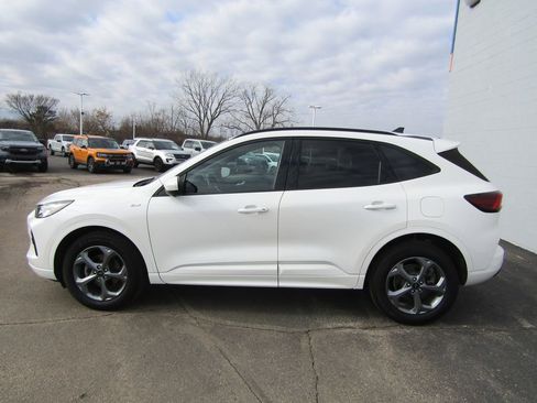 Used 2023 Ford Escape ST-Line Select w/ Tech Pack #2 image 2