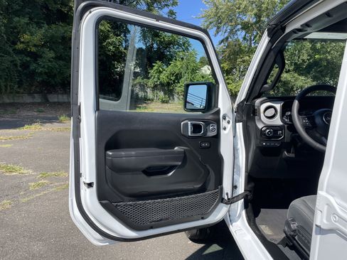 Used 2024 Jeep Wrangler Sport S w/ Convenience Group image 26