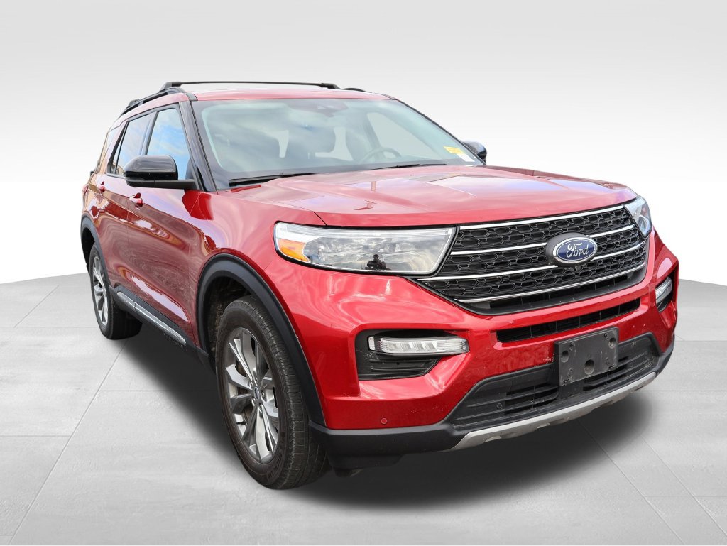 Used 2022 Ford Explorer XLT w/ Equipment Group 202A AWD/4WD image 13