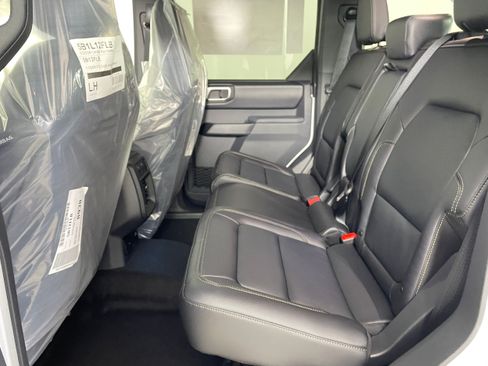 New 2025 Ford Bronco Badlands AWD/4WD image 4