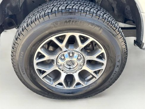 Used 2020 Ford F350 Lariat w/ FX4 Off-Road Package AWD/4WD image 37