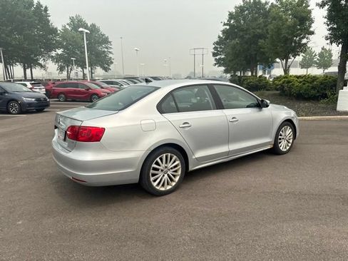 Used 2014 Volkswagen Jetta SEL FWD image 8