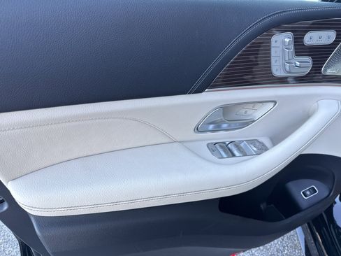 Certified 2023 Mercedes-Benz GLS 450 4MATIC image 7