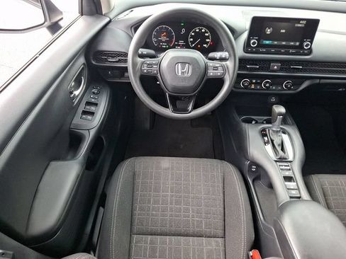 Used 2025 Honda HR-V LX image 12