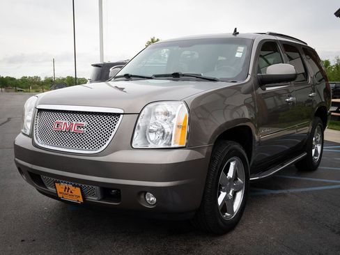 Used 2012 GMC Yukon Denali AWD/4WD image 15