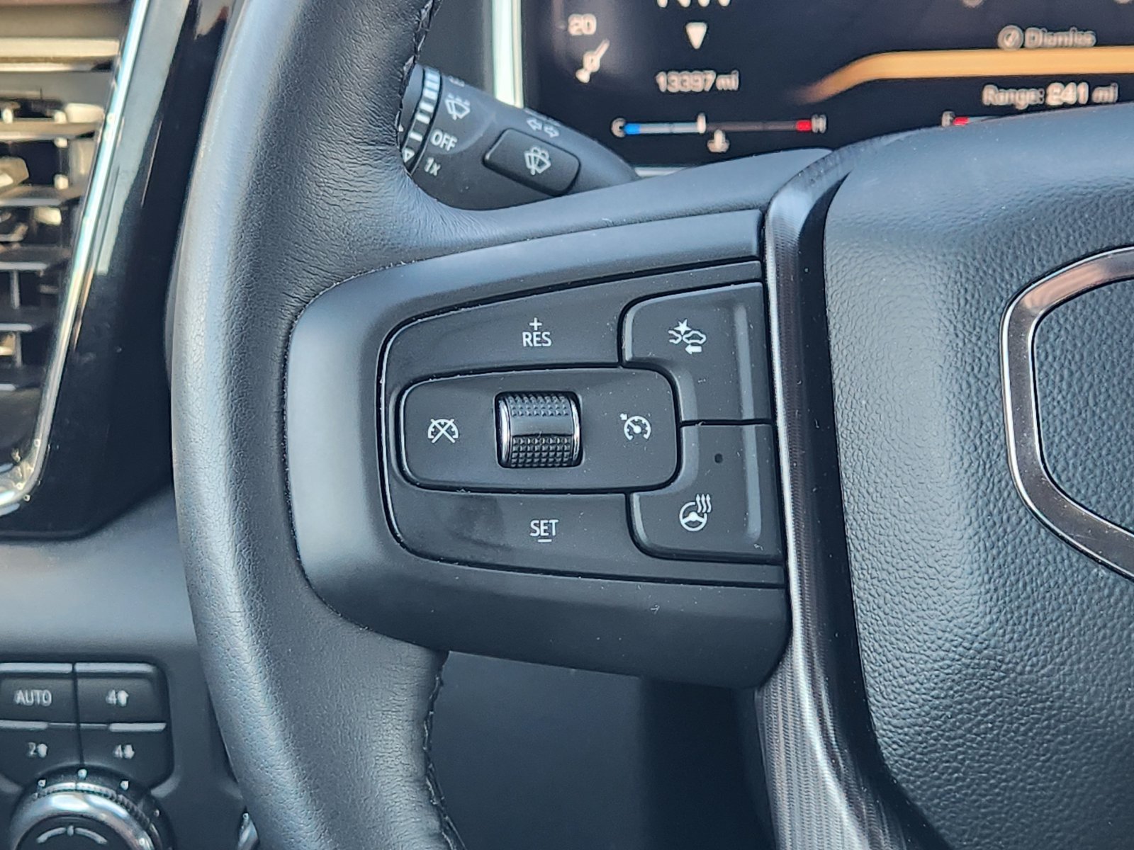 Used 2026 GMC Sierra 3500 Denali Ultimate AWD/4WD image 30