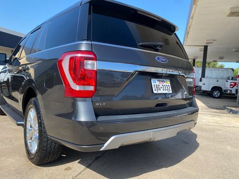 Used 2021 Ford Expedition XLT image 13