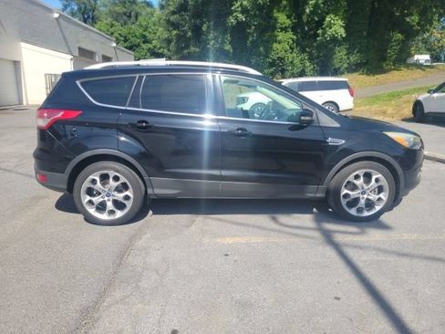 Used 2016 Ford Escape Titanium w/ Equipment Group 301A AWD/4WD image 2