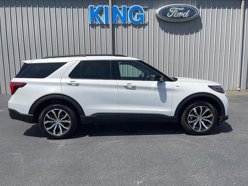 Certified 2025 Ford Explorer ST-Line AWD/4WD image 1