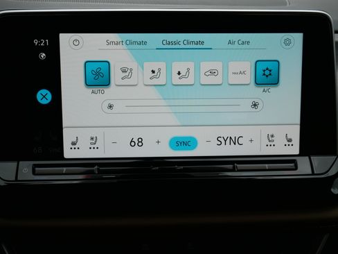 New 2025 Volkswagen Atlas Cross Sport SE image 7