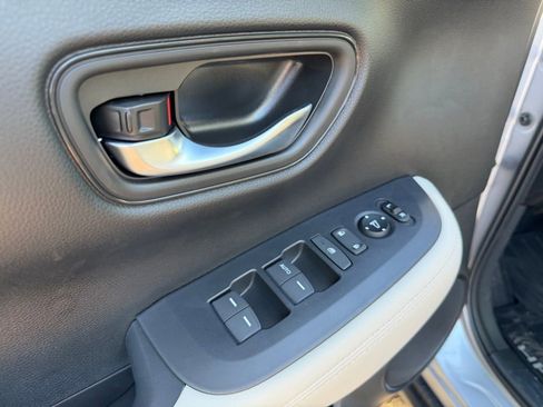 New 2026 Honda HR-V LX image 13
