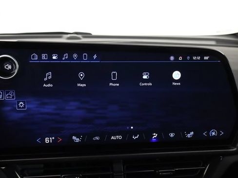 Used 2025 Chevrolet Equinox EV RS FWD image 32