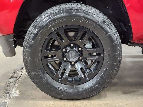 Used 2022 Toyota Tacoma SR w/ SR Convenience Package image 28