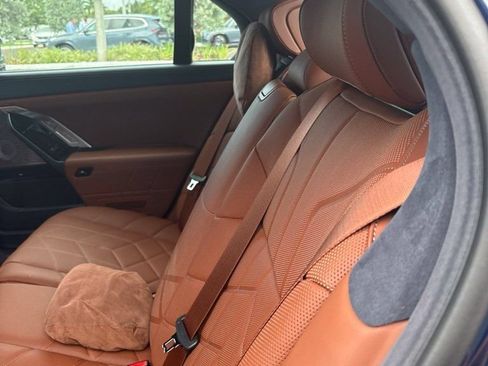 Used 2024 BMW 760i xDrive w/ Executive Package AWD/4WD image 6