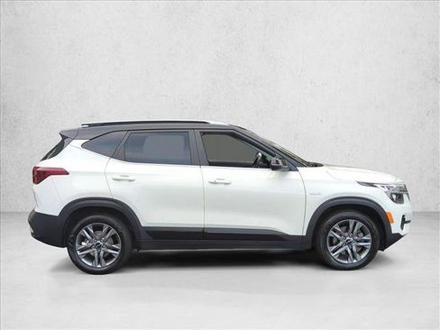Used 2022 Kia Seltos S AWD/4WD image 4