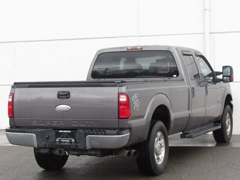 Used 2011 Ford F250 XLT w/ Camper Pkg image 6