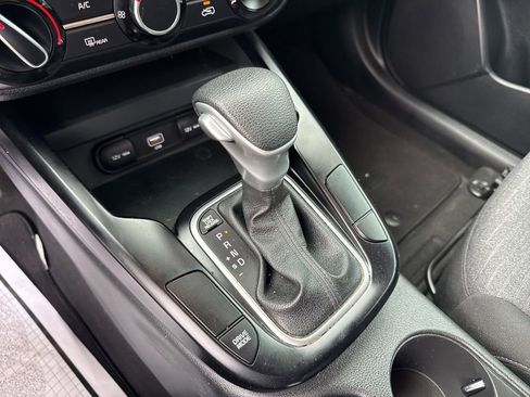 Used 2021 Kia Soul S FWD image 30