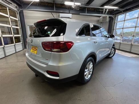 Used 2019 Kia Sorento L FWD image 5
