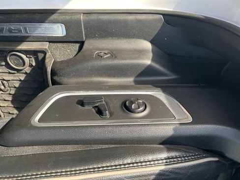 Used 2020 RAM 1500 Laramie image 8