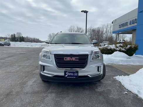 Used 2017 GMC Terrain SLE w/ Driver Alert Package I image 2