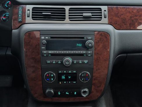 Used 2014 Chevrolet Tahoe LT w/ Luxury Package image 17