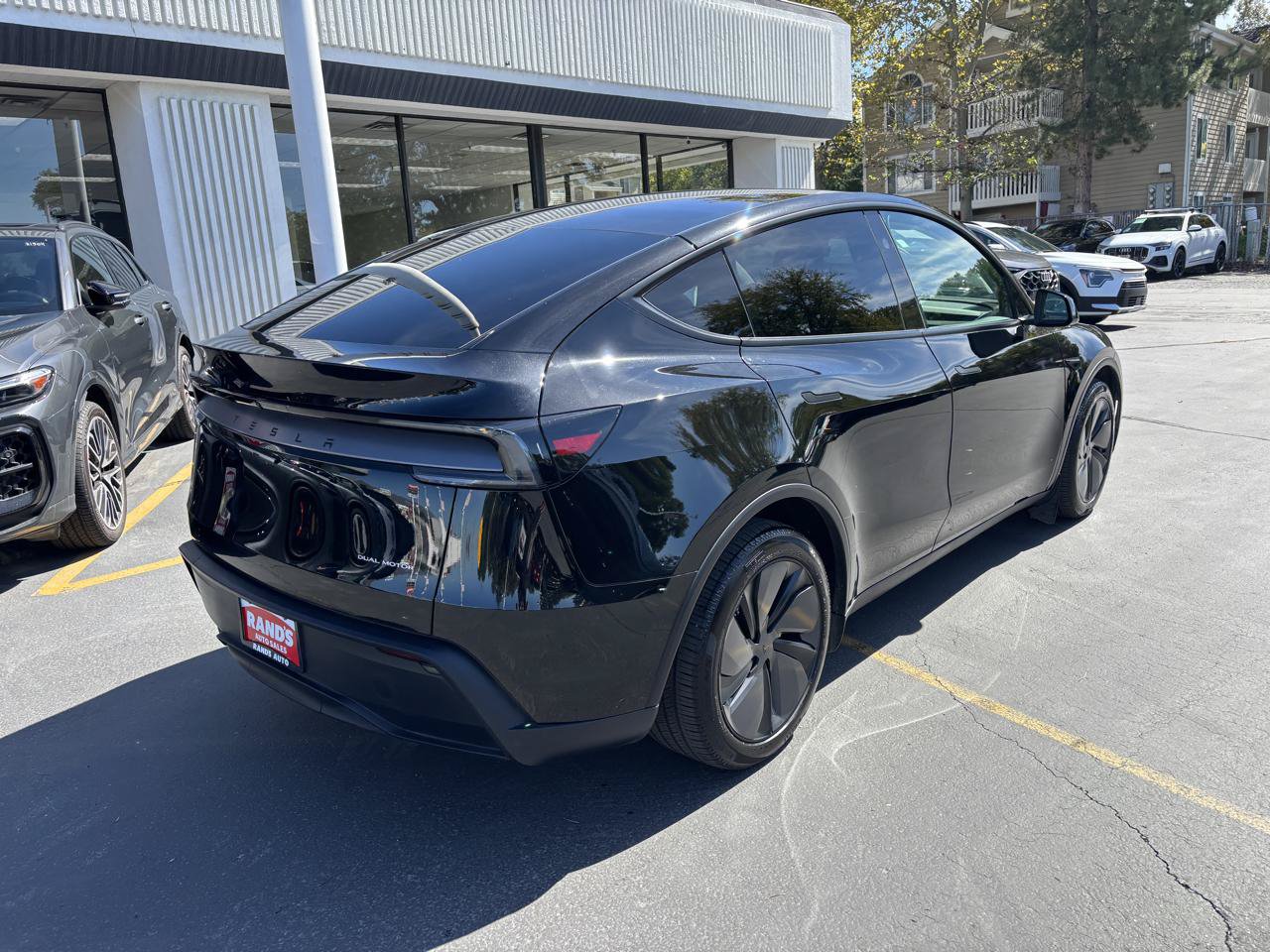 Used 2026 Tesla Model Y Long Range AWD/4WD image 5