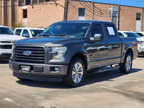 Used 2017 Ford F150 XL w/ Equipment Group 101A Mid RWD image 3