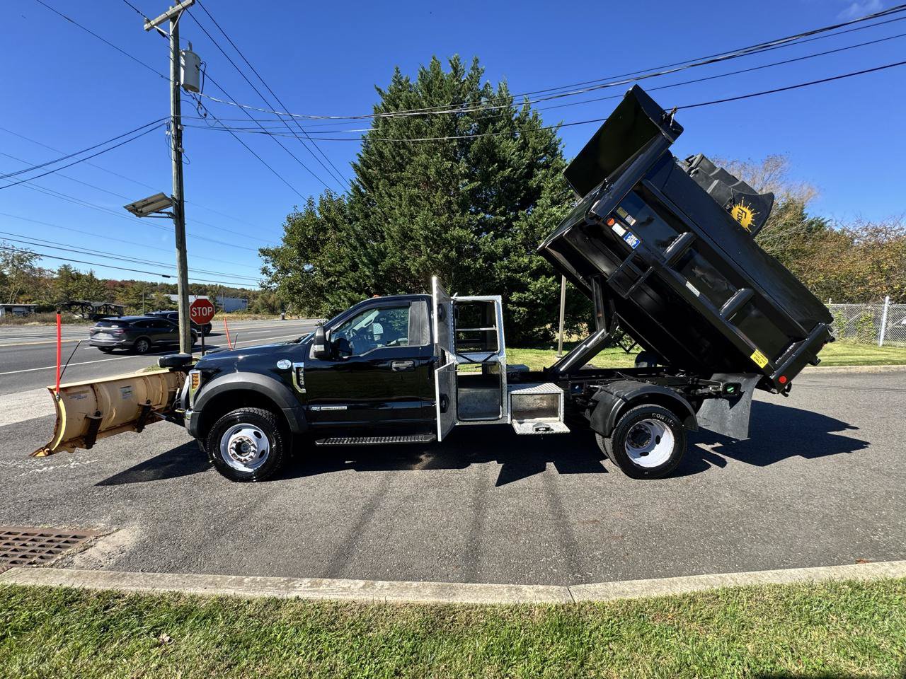 Used 2018 Ford F550 4x4 Regular Cab Super Duty image 8