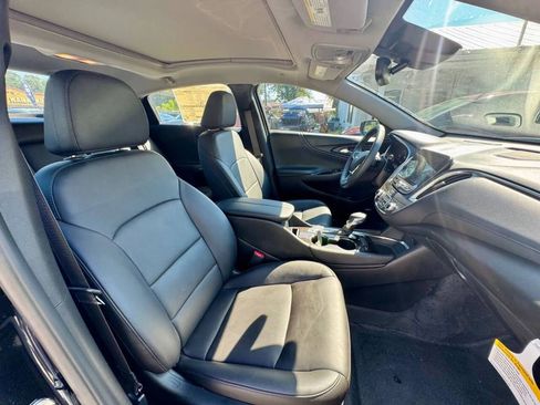 Used 2025 Chevrolet Malibu LT image 23
