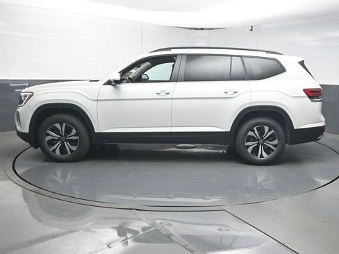 New 2026 Volkswagen Atlas SE FWD image 5